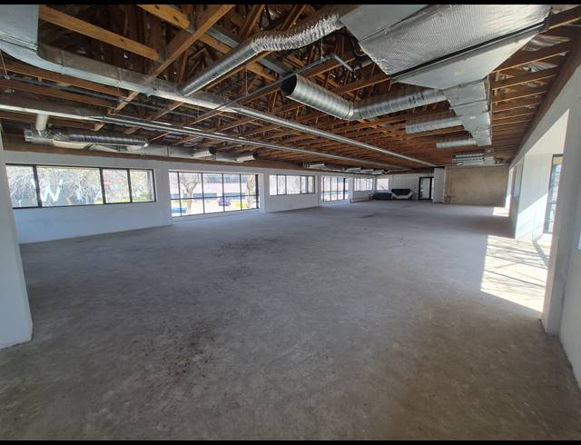 333M² OFFICE TO LET IN WOODMEAD